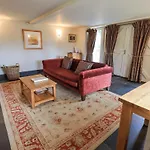 Holiday home Dove Tail Barn Underbarrow